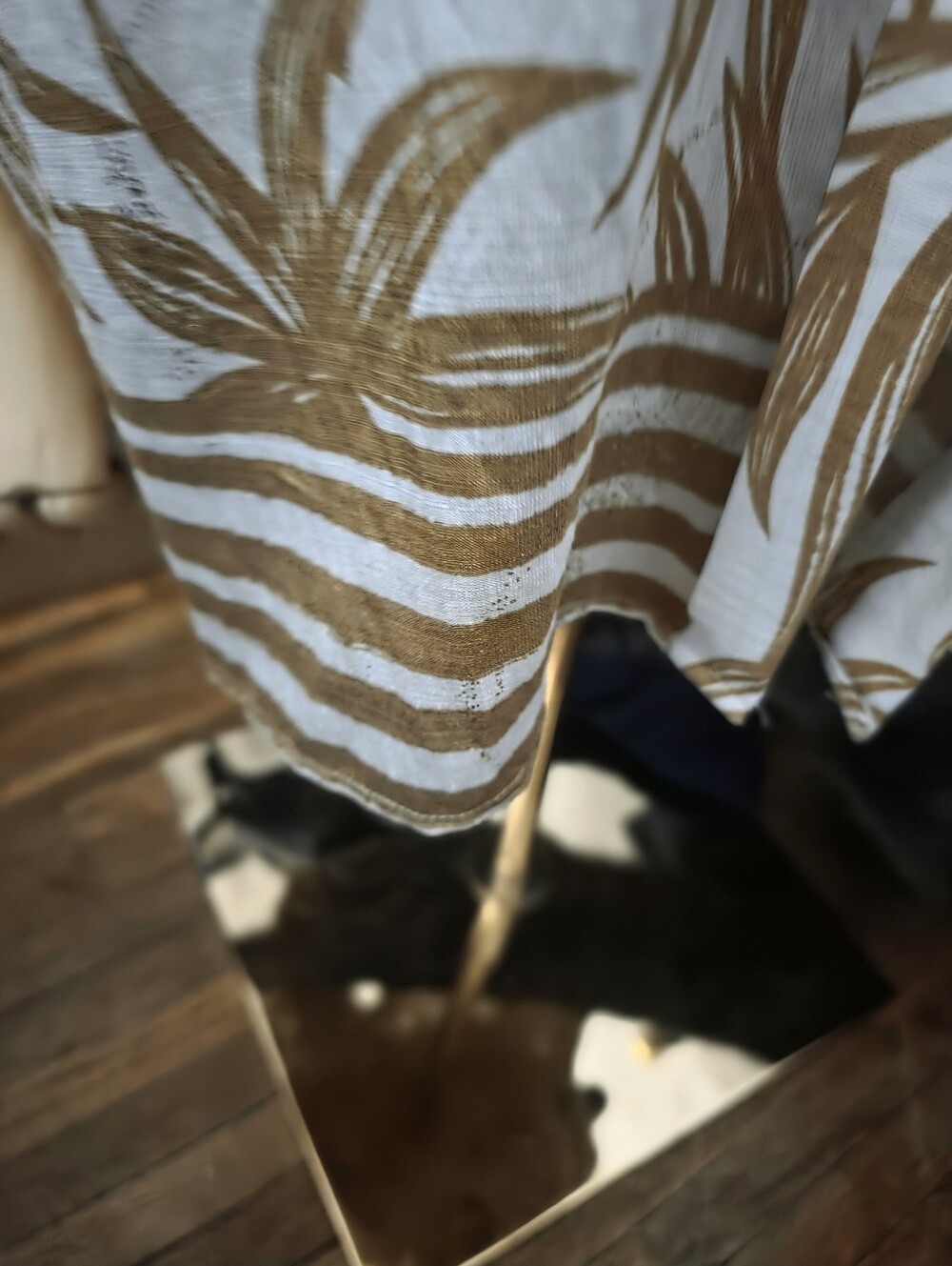Umgee White and Tan Printed Button-Up Top 2xl Oversized - Picture 4 of 9